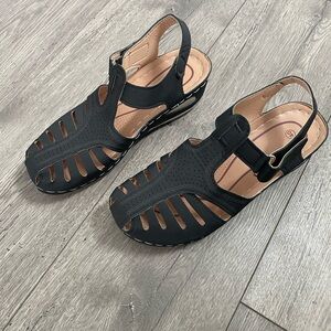 Closed Toe Arch Support Non-Slip Wedge Sandals